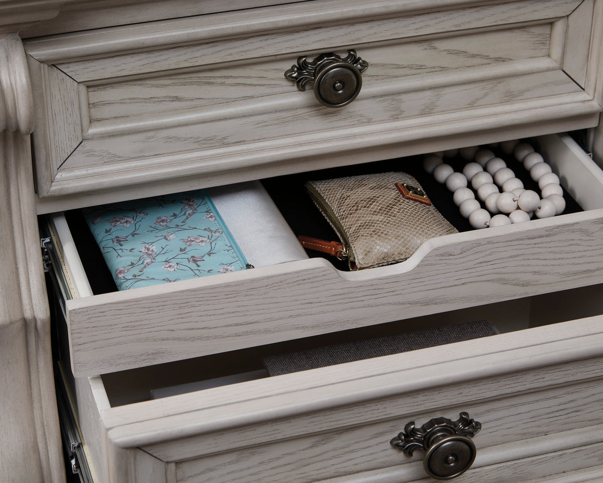 B948 5-Piece Bedroom Set Antique White
